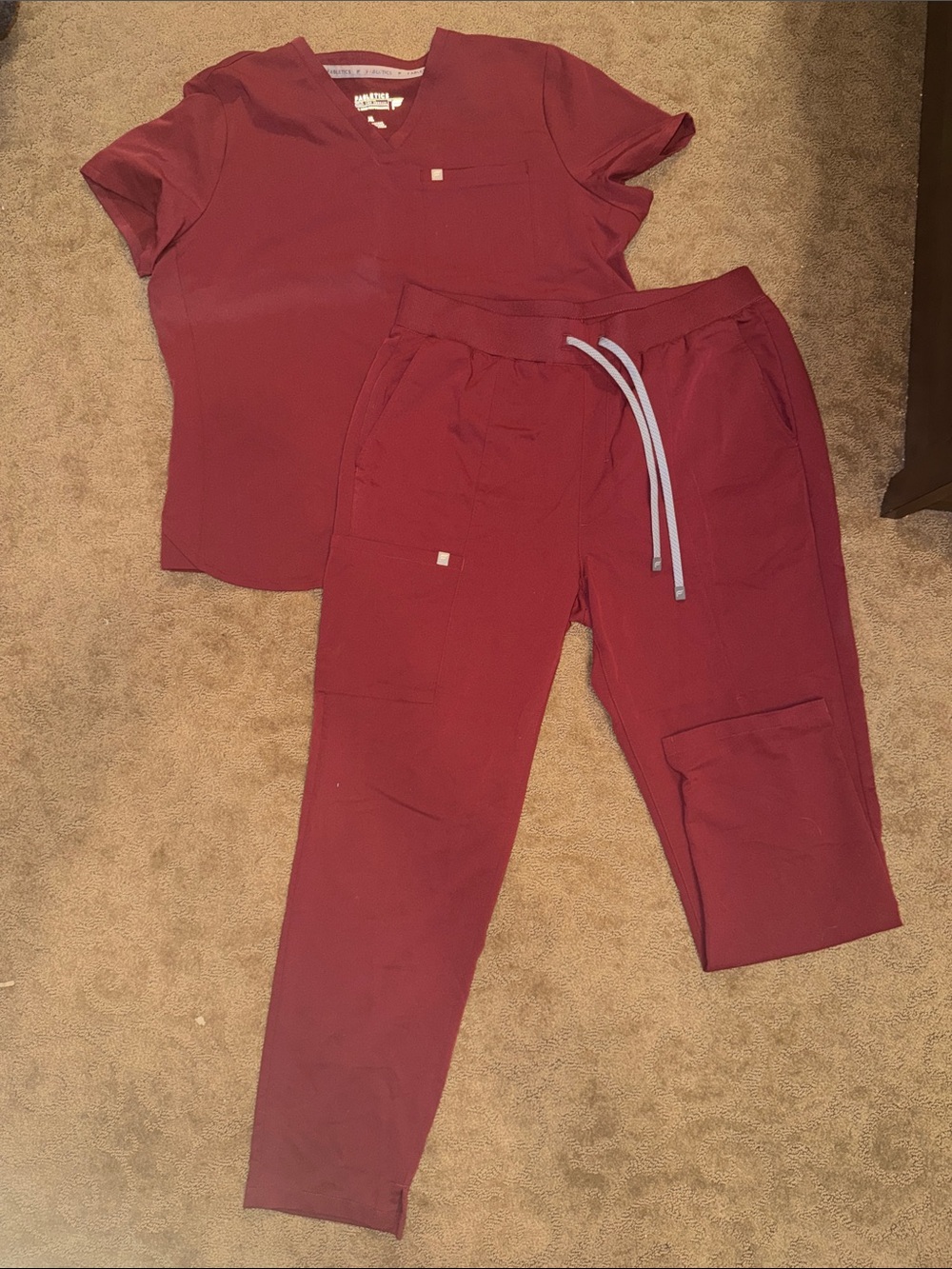 Fabletics Women’s Scrub Set XL